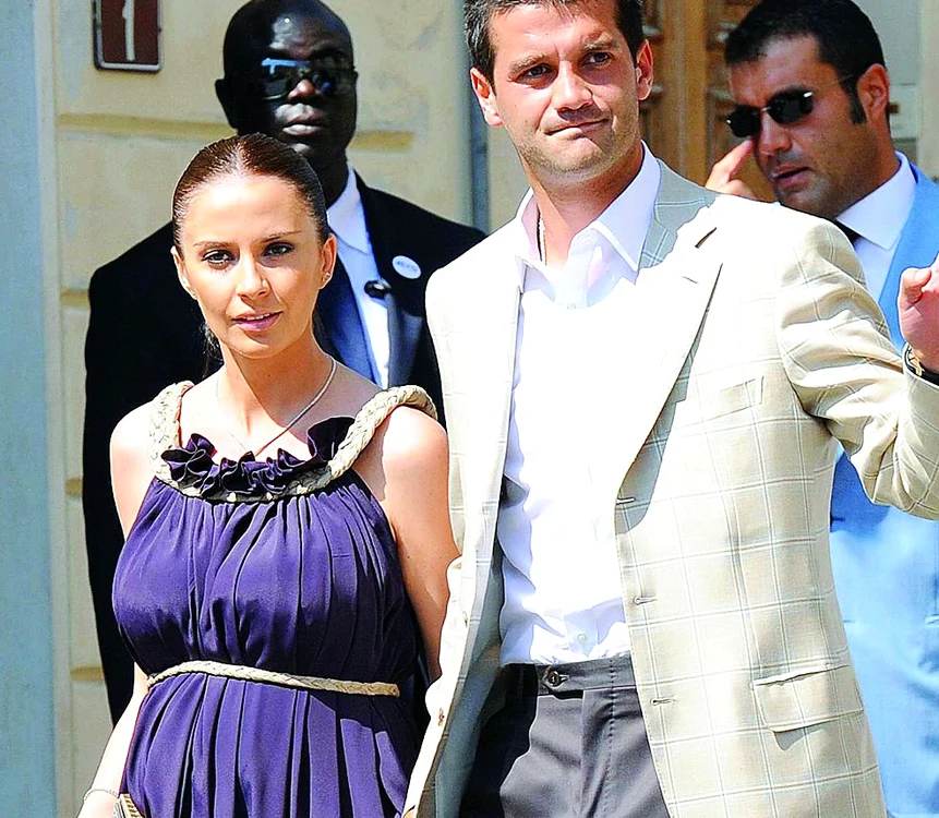 
    Cristi şi Adelina Chivu  