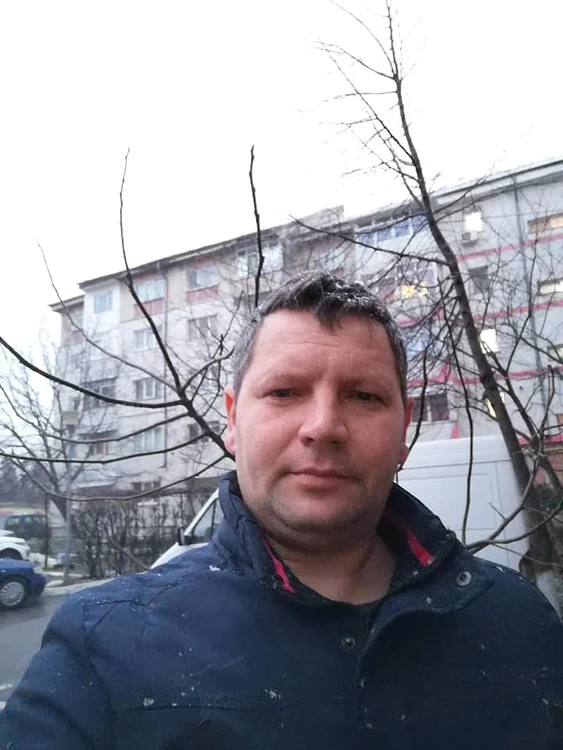 Plutonier major Cătălin Grindei a devenit un adevărat erou după ce a salvat o femeie dintr-un accident foarte greuFOTO: ISU Botoșani