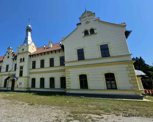 Gara municipiulu Brad  Foto Daniel Guță ADEVĂRUL (3) jpg