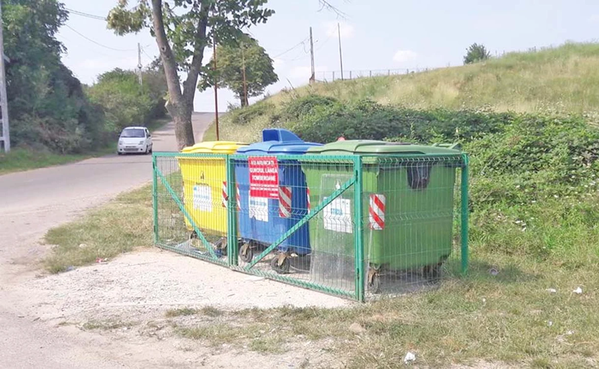 Avem coșuri de gunoi pentru colectarea selectivă, însă prea puțini le folosesc corespunzător