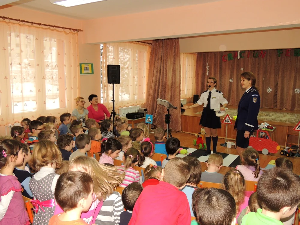 Prichindeii de la Grădiniţa "Draga mea" au participat deja la aceste activităţi