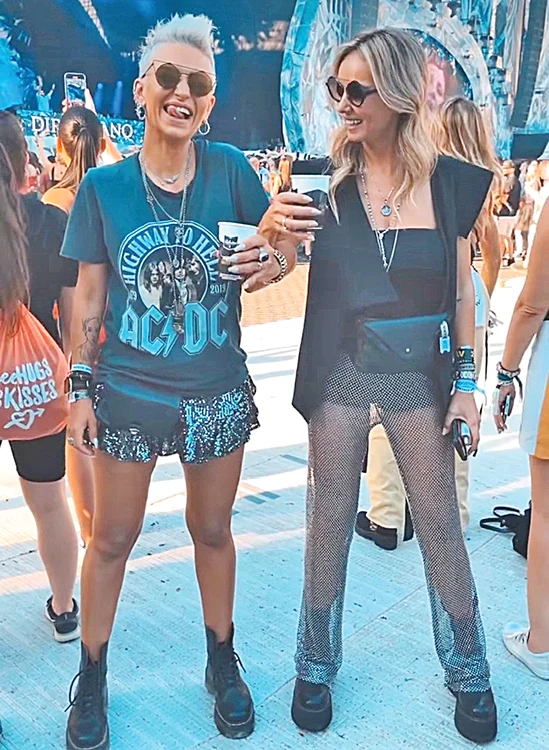 Giulia şi Roxana Ionescu, două rockeriţe în trend