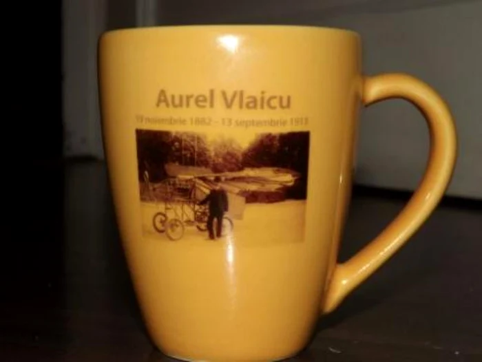 Cana aniversară Aurel Vlaicu cu poza lui Traian Vuia Foto:hunedoaramea.ro