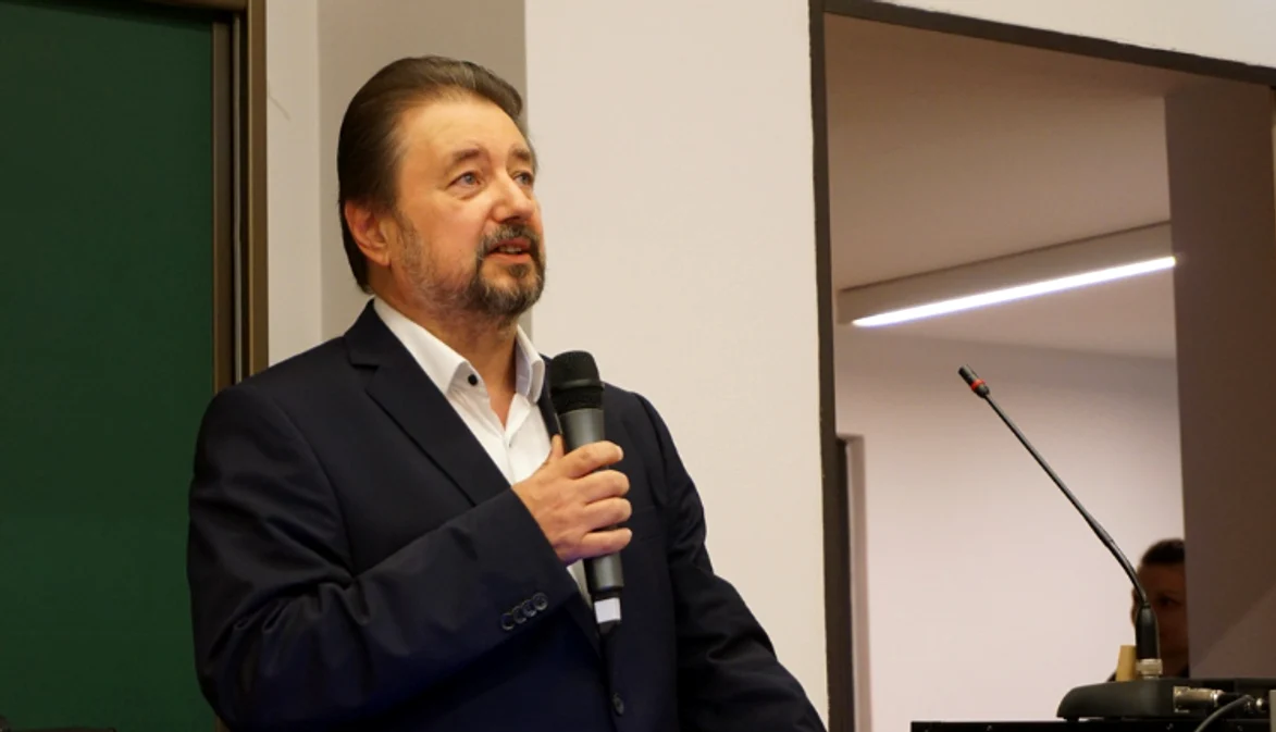 Pîrvulescu subliniază că electoratul nu poate rezolva o criză. FOTO SNSPA
