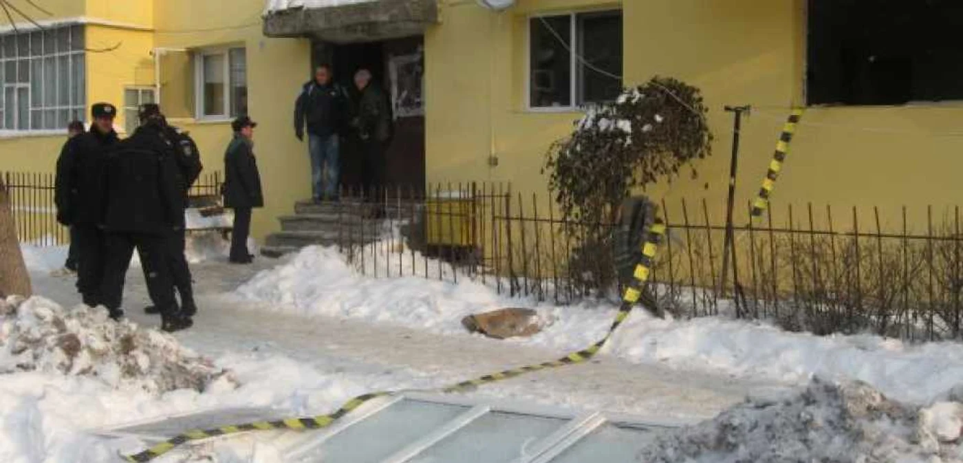 Fereastra termopan a sufrageriei a fost proiectată la o distanţă de 6 metri! 