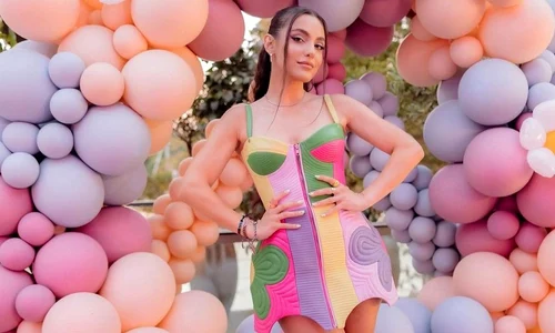 Alexia Eram este angajată la revista Andreei Esca Sursa Instagram 