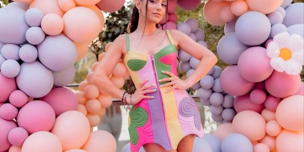 Alexia Eram este angajată la revista Andreei Esca Sursa Instagram 