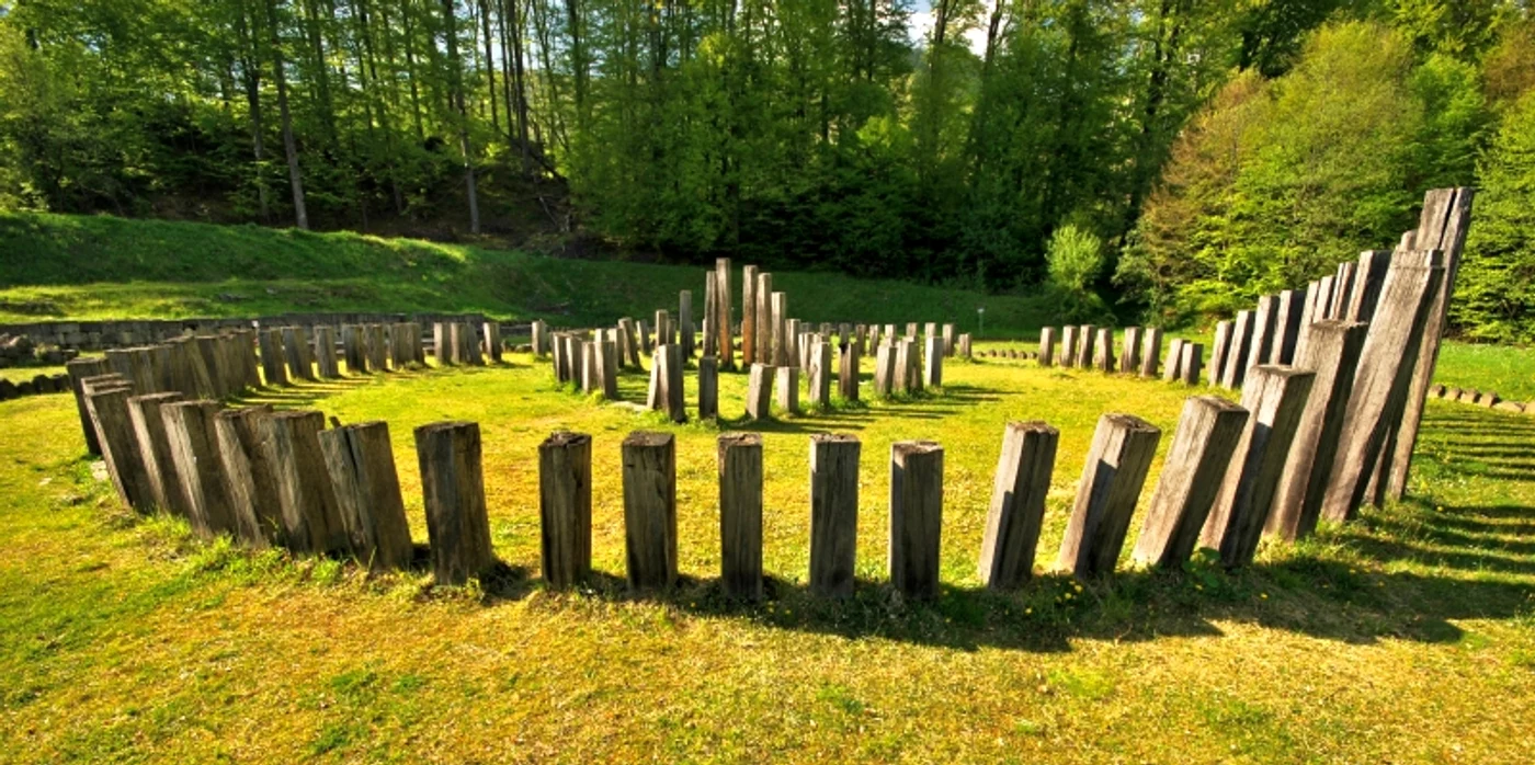 Sarmizegetusa Regia   Sanctuarul mare circular) jpg jpeg