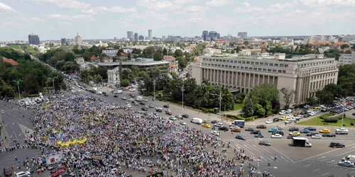 Protestul organizat de sindicaliștii din domeniul educației și susținătorii acestora în Piața Victoriei din București. FOTO Inquam Photos / Octav Ganea