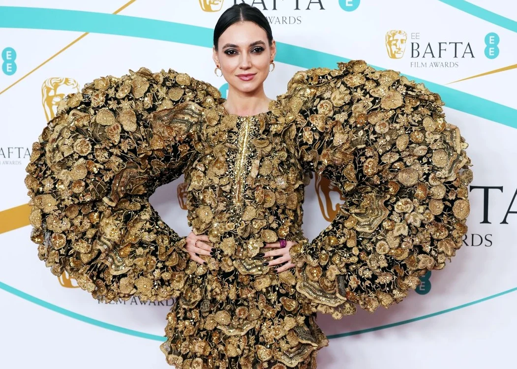 Românca Andreea Cristea într-o rochie a designerului indian Rahul Mishra (foto: GettyImages)