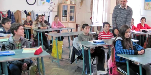 Nominalizările se pot face în câmpul de comentarii şi pe mail, la adresa zalau@adevarul.ro