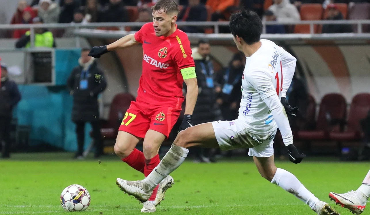 FCSB, victorie clară cu sibienii. Darius Olaru (stânga), autorul unei „duble” (FOTO: Sportpictures)