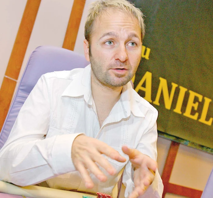 Daniel Negreanu (38 de ani) are dublă cetăţenie, română şi canadiană