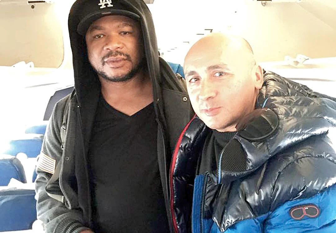 
    Marcel și Xzibit s-au fotografiat în cursa  Chișinău-București  