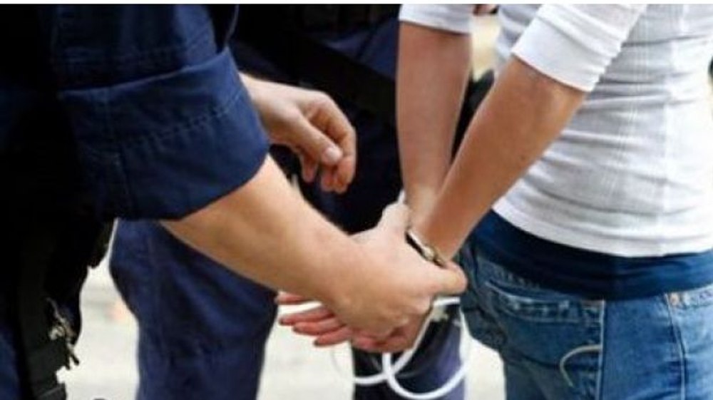 Concedii medicale sau indemnizații de creștere a copilului obținute cu acte false: 6 persoane arestate