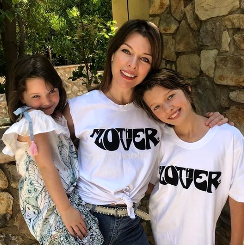 1 milla jovovich insarcinata cu al treilea copil 5 jpg jpeg