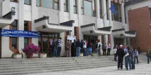 Sighişorenii sunt aşteptaţi la Bursa locurilor de muncă foto Arhivă