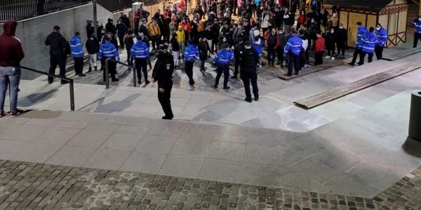 Protest anti - restricţii la Râmnicu Vâlcea - marşuri pe străzi Foto Adevărul