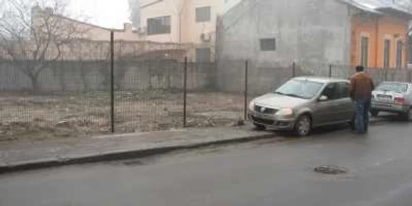 Gardul îi va descuraja pe cei care aruncă gunoaiele la întâmplare?