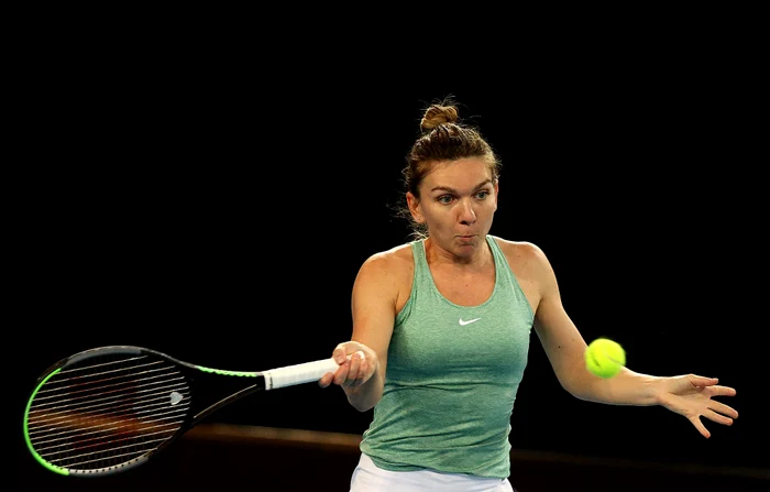 Simona Halep va debuta în noapte de marți spre miercuri, la Melbourne (FOTO: EPA)