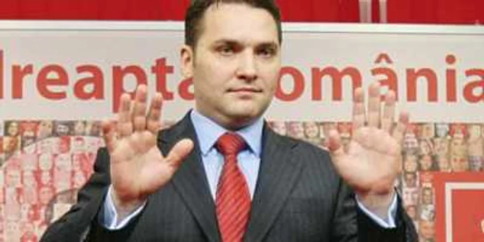 Dan Şova a vrut să arate că lucrează "cu mâinile curate", dar în final a ieşit altceva