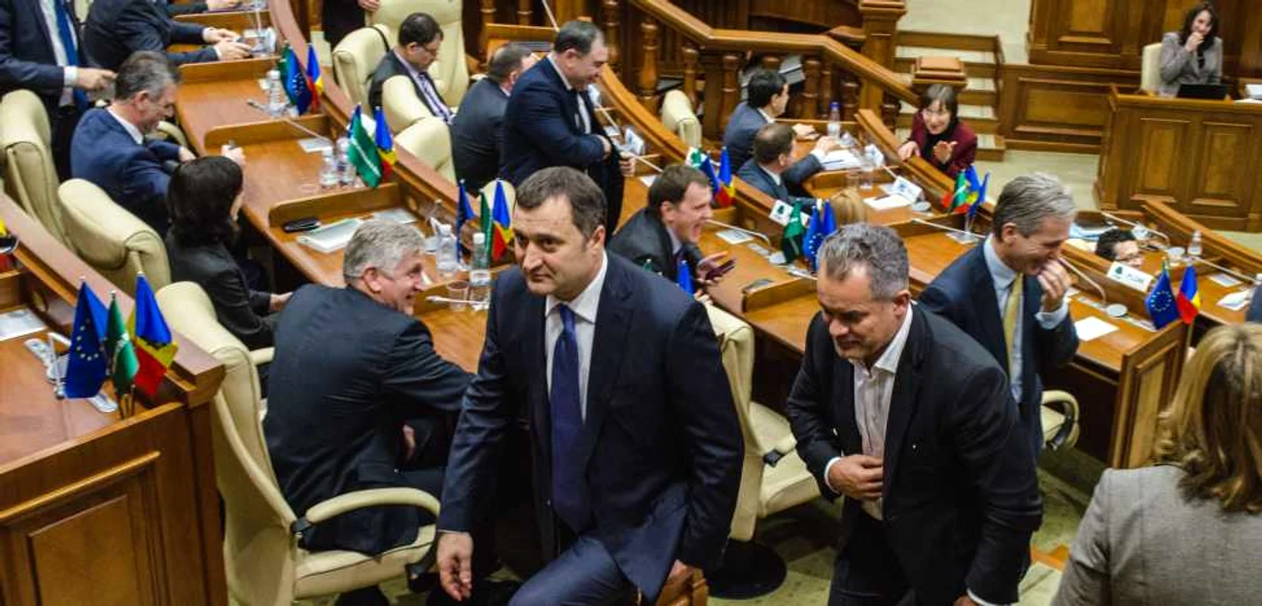 Filat, Streleţ, Plahotniuc şi Munteanu sunt înlocuiţi. FOTO: Alexandru Tarlev