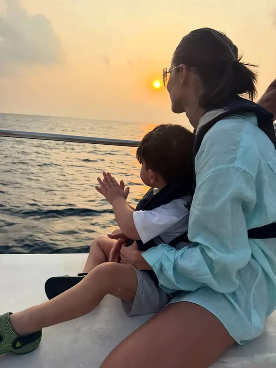 În timpul sejurului, Sasha a fost în centrul atenției.