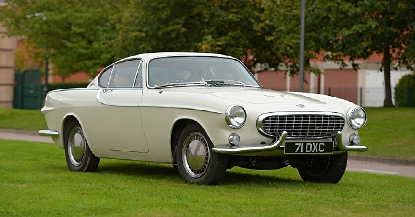 Automobilul care a stârnit senzaţie în anii '60 FOTOGRAFII dailymail.co.uk