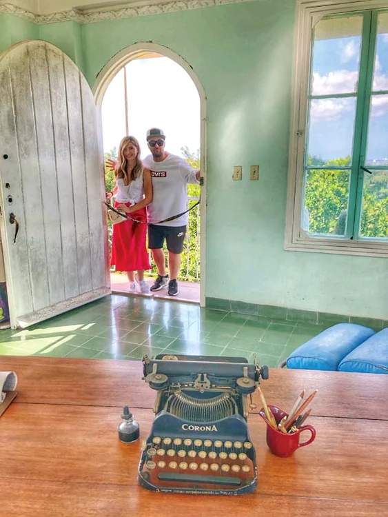 Tudor şi soţia au avut senzaţia că intră într-o altă lume, în Cuba