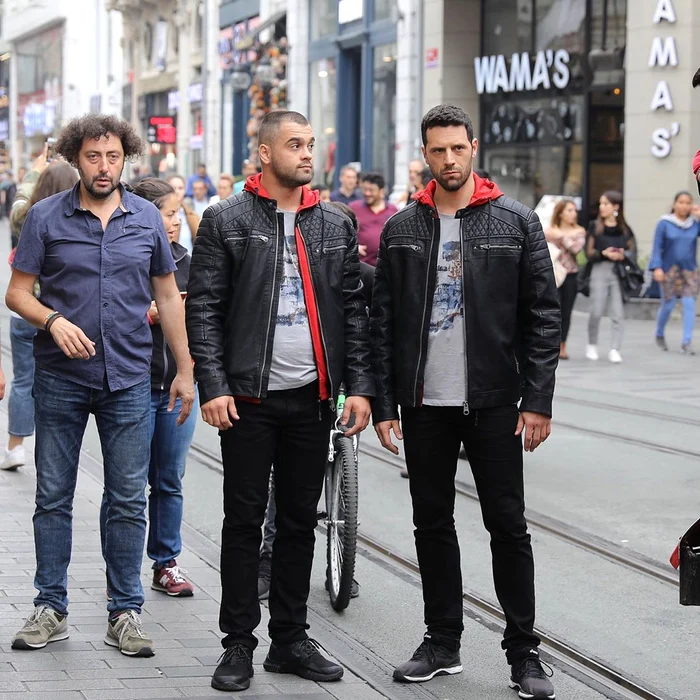 
    Jesus del Cerro,  George Piștereanu  și Adi Nartea  la filmările „Vlad”  din Istanbul  