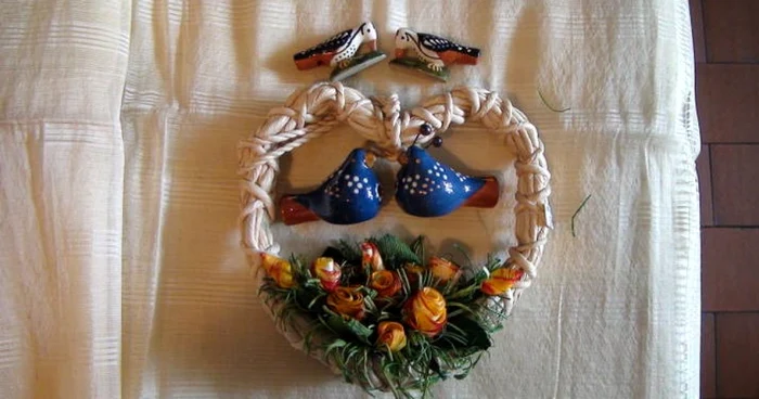 Mărţişoarele sunt realizate de artişti populari 