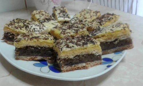 prajitura galbena cu nuca jpeg