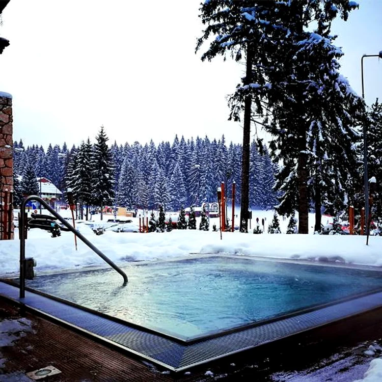 6 piscina cu hidromasaj jpg jpeg
