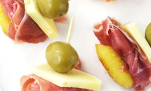 aperitiv cu sunca jpeg