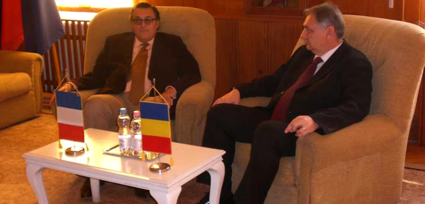 Henri Paul, ambasadorul Franţei în România, şi prefectul Ştefan Bardan