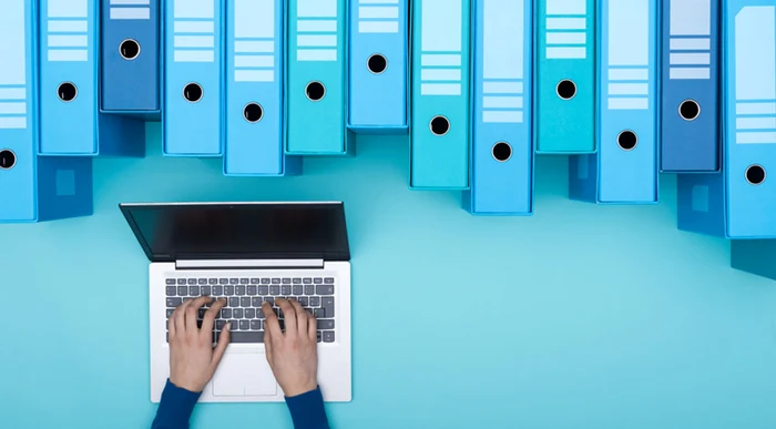 Arhivarea digitala ar rezolva problema cu adeverințele, sporurile primite de-a lungul anilor de către angajațiFoto: serviciidearhivare.ro