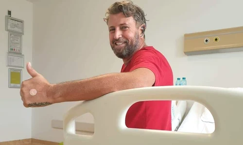 catalin botezatu dupa operatia de apendicita sanador 0 jpeg