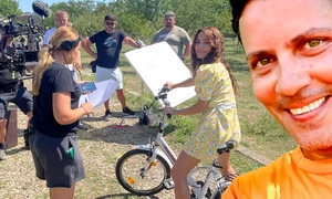 Lucian Viziru este preot în propiul film la care a lucrat cot la cot cu soția lui, Ema! 