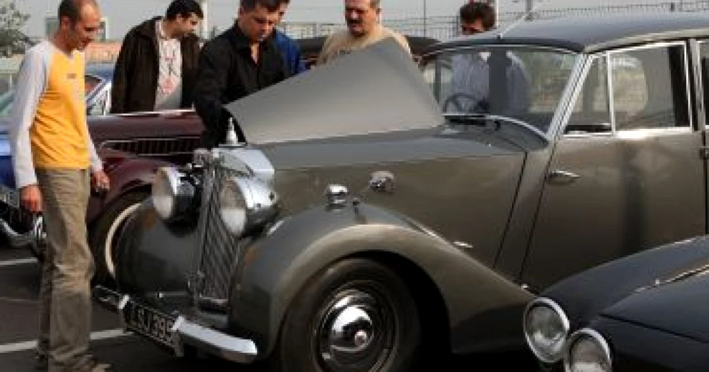 Braşov: Raliul celor mai „bătrâne“ maşini / FOTOGALERIE
