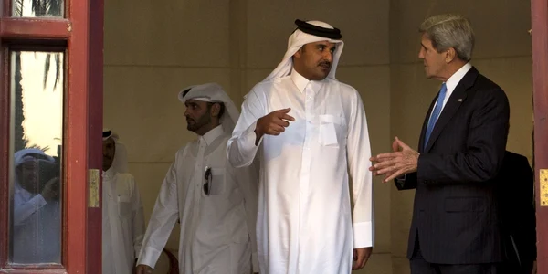 Tamim bin Hamad al Thani şi secretarul de stat american John Kerry FOTO Reuters