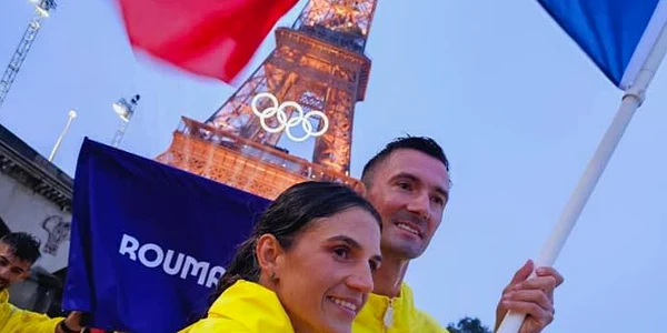 cuplul roman de canotori care a purtat drapelul României la JO 2024   foto Facebook jpg