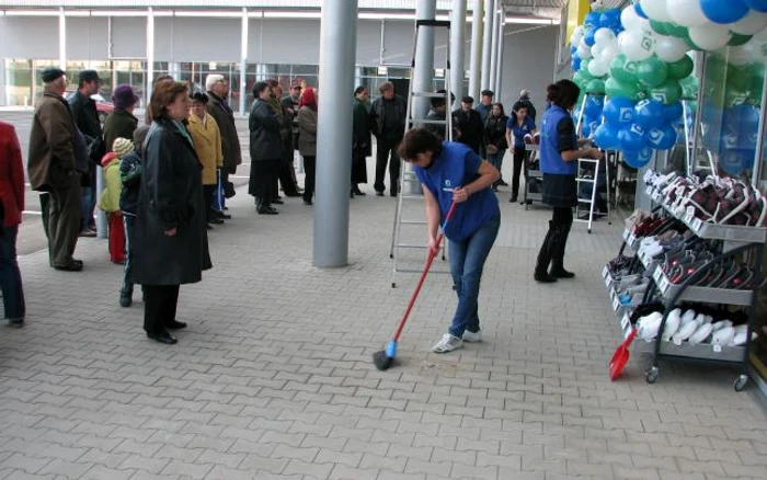 Aglomeraţie la încălţăminte