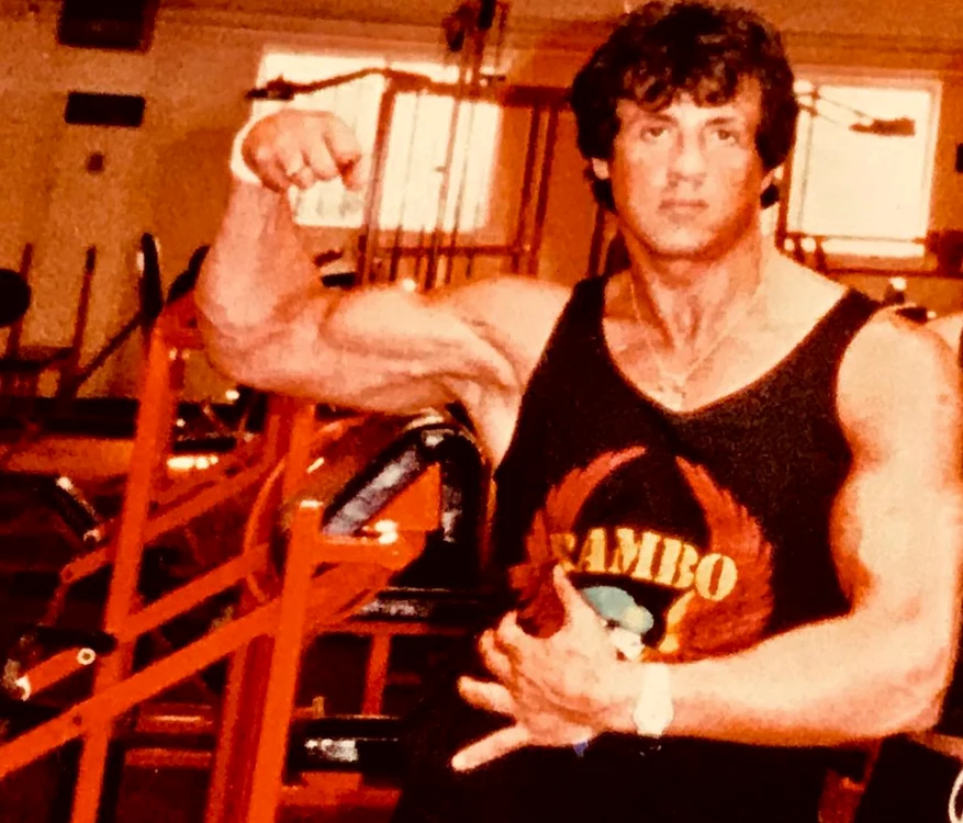 
    Sylvester Stallone, imagine din tinerețe  