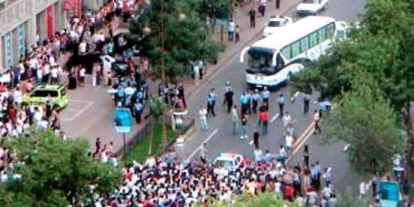 Revoltă etnică  în China