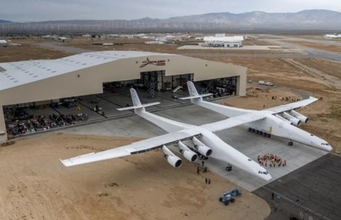 AVION STRATOLAUNCH FOTO AFP / STRATOLAUNCH