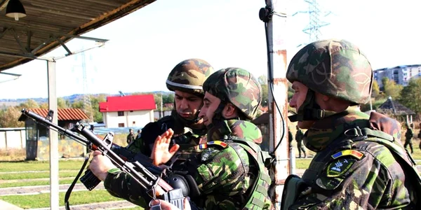 Militari din cadrul Batalionului 30 Vânători de Munte „Dragoslavele” din Câmpulung se pregătesc pentru o nouă misiune în teatrul de operaţii Afganistan.