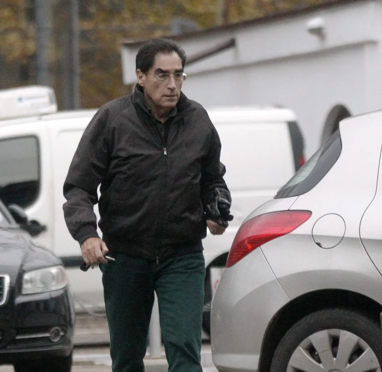 Petre Roman s-a vopsit parcă mai închis decât de obicei