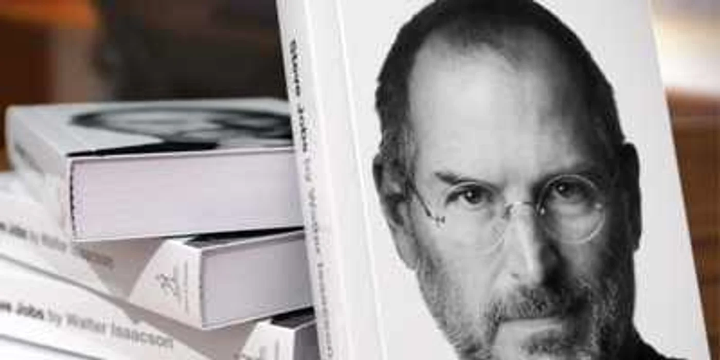 Scriitorul Walter Isaacson a redactat cartea biograficp a lui Steve Jobs în urma a peste 40 de interviuri cu acesta