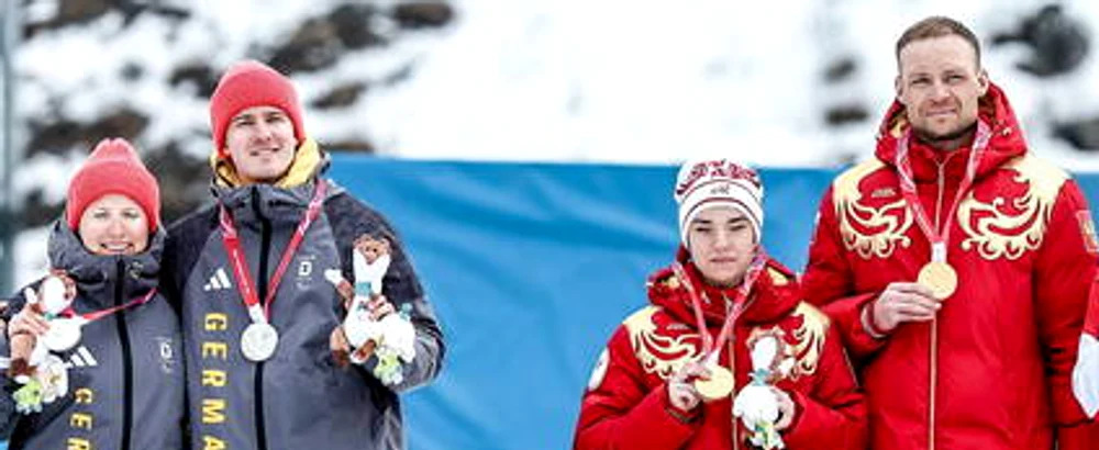 Podiumul de premiere al cursei FOTO bild.de