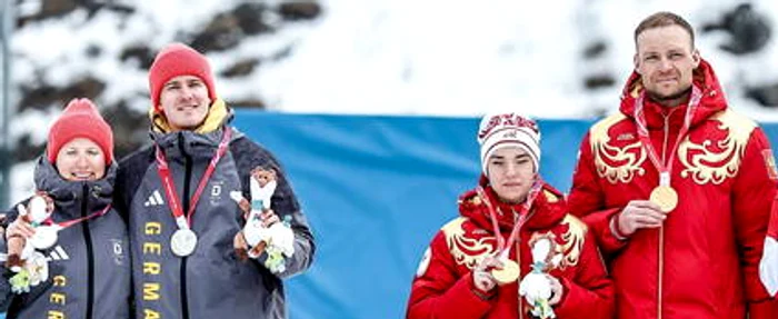 Podiumul de premiere al cursei FOTO bild.de